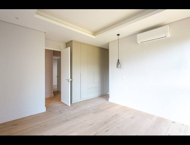 3 BEDROOM APARTMENT SOLD IN ORANJEZICHT
